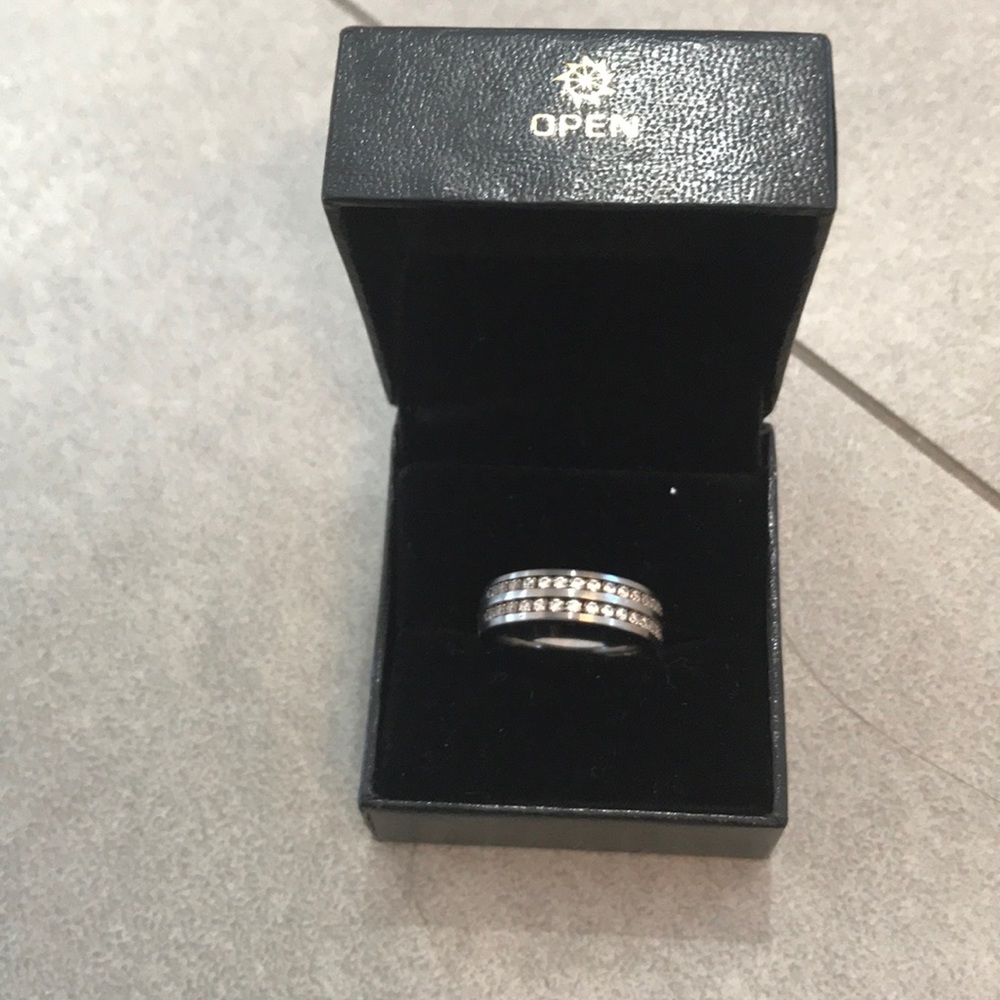 Ring with Diamonds